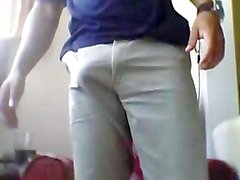 Straight guy on cam shows ass