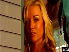 Holly and Kagney passionte lesbian action