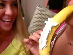 Teen party amateur deepthroat banana