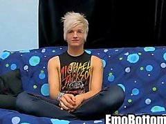 This sexy emo blonde twink with tattoos is soloing