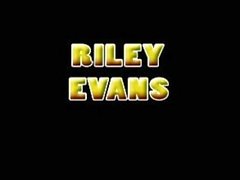 Meet the Twins 5 with Riley Evans