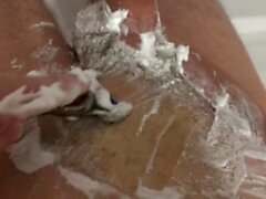 College Boy Try Shave his BIG DICK (23cm) the First Time / Totally Smooth /