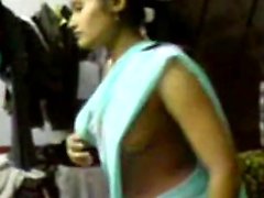 Indian Girl in Saree seducing