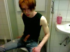 Boy - piss in jeans