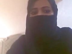 Amateur Muslim Hijab BigTits